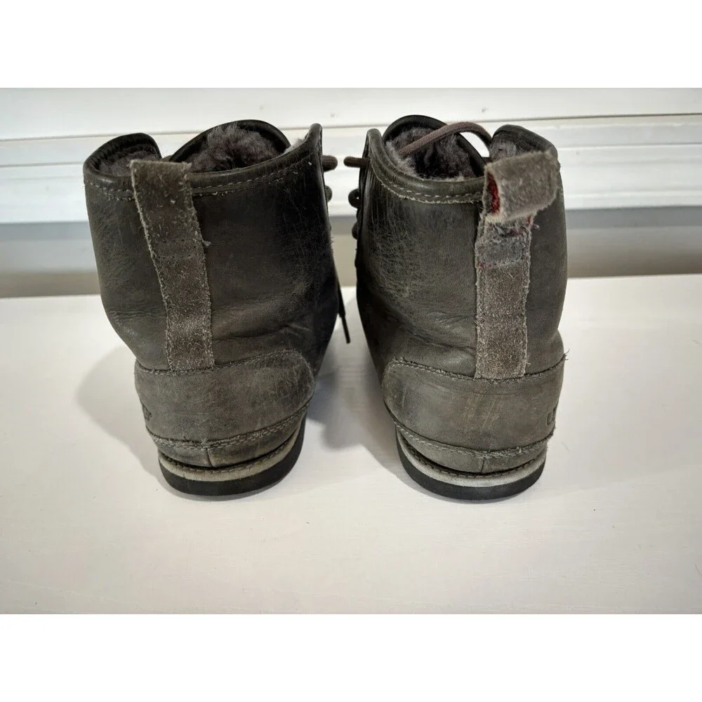 UGG Men's Harkley Leather WP Lightweight Wool Lining Char Boots Size 6